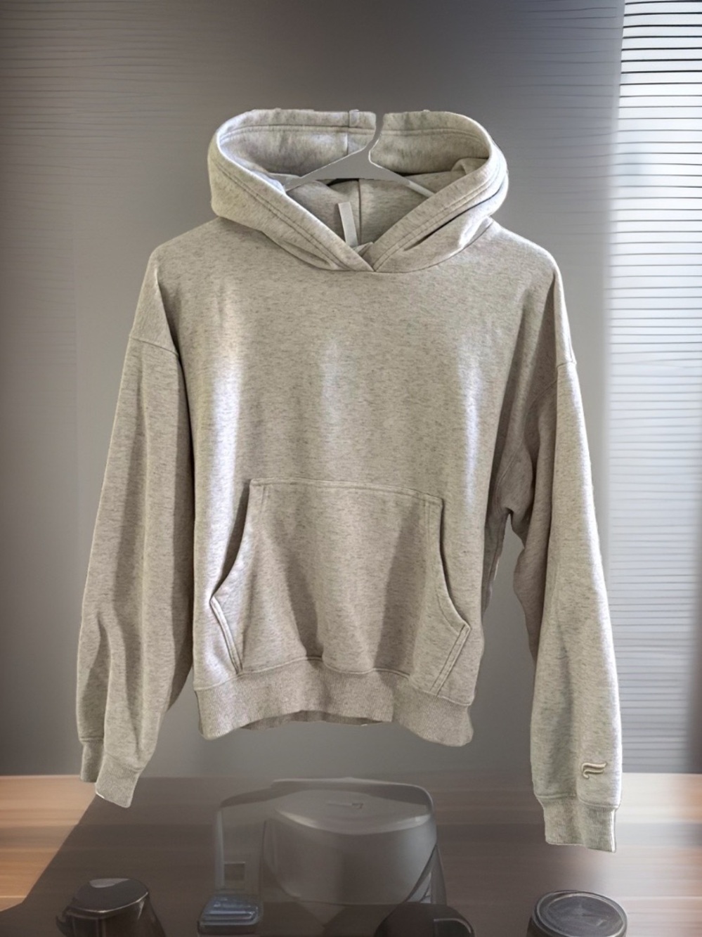 Fabletics Womens Small Cropped Hoodie Gray Pullover Sweatshirt Athleisure